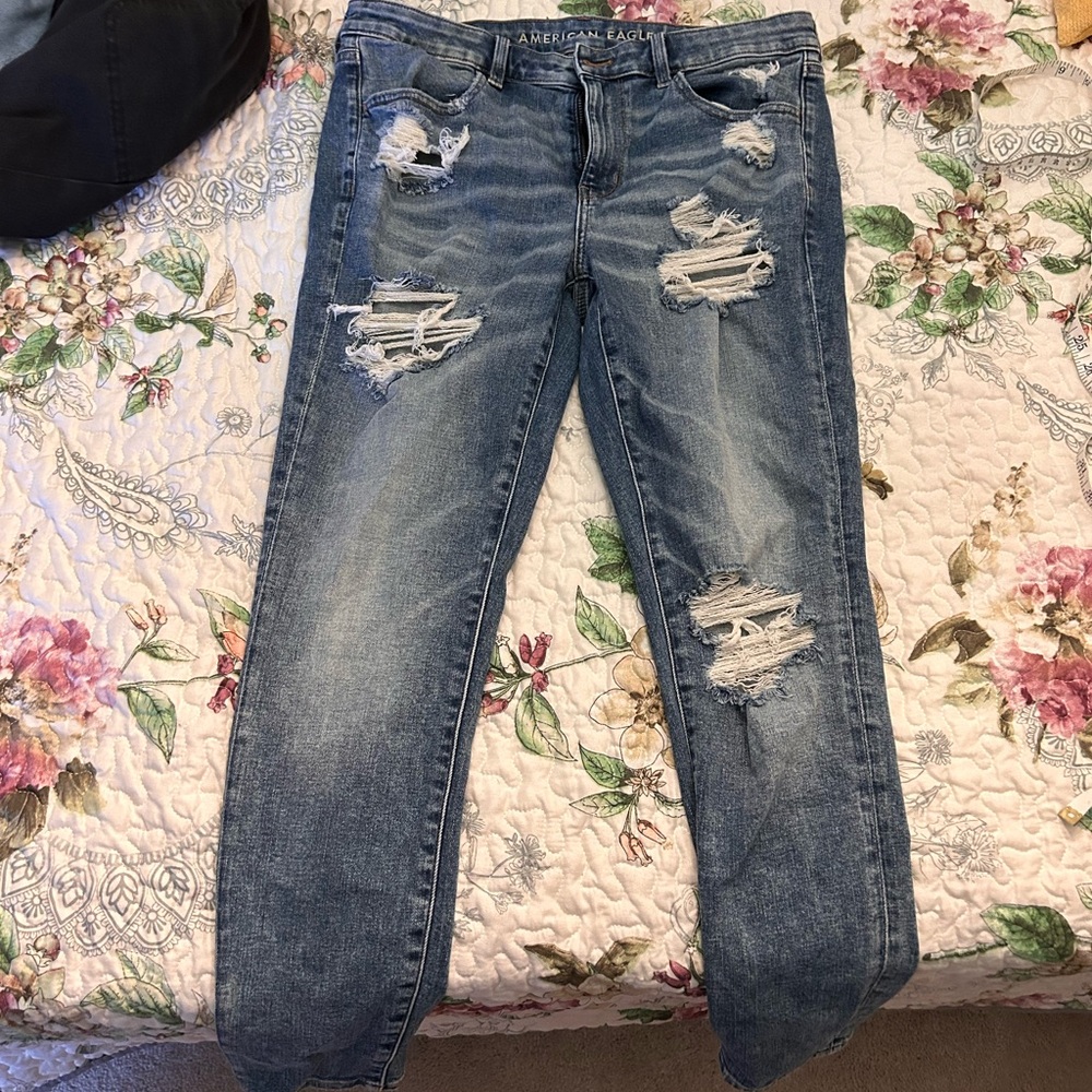 American Eagle Distressed jeggings 12